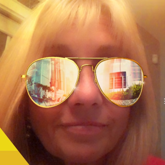 Poshmark profile picture for @unavailable